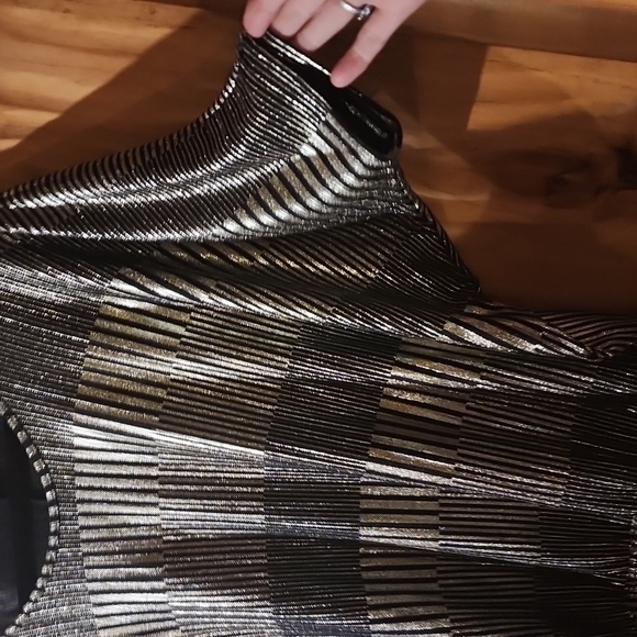 Blouse with shiny gold,platinum and black blouse Dolman sleeves - Picture 2 of 4